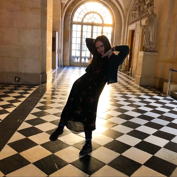 🌸Meet The Super Cool Posher 🌸 - Picture 3 of 7